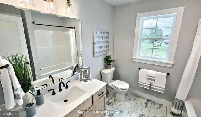 832 SUNSET BLVD, Annville, PA 17003