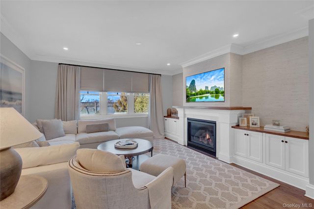 99 Parkside Drive, Point Lookout, NY 11569