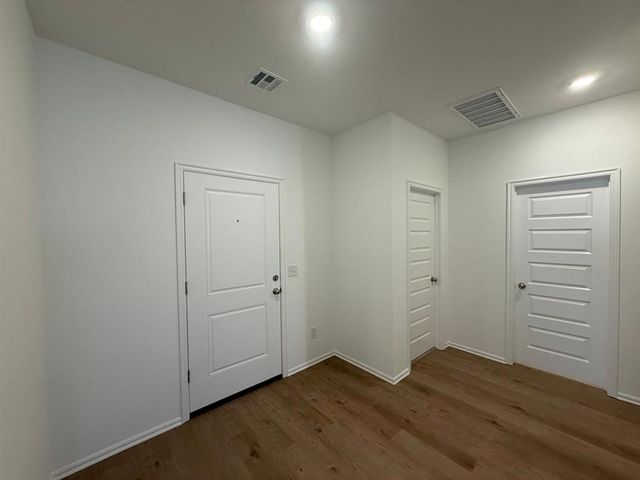 1177 Sunflower Lane, Newcastle, OK 73065