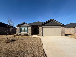 1177 Sunflower Lane, Newcastle, OK 73065