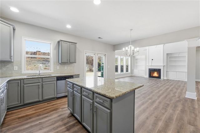 1440A Waverly Glen Drive, Alpharetta, GA 30004