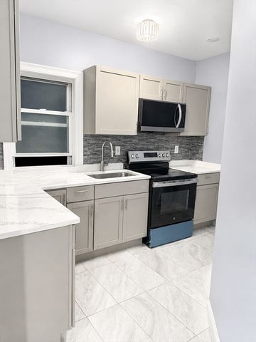221 West Harvard St 3, Brockton, MA 02301