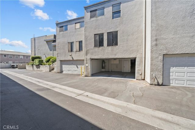 14500 Van Nuys 29, Panorama City, CA 91402