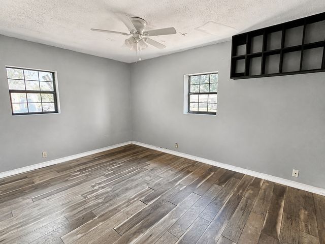 1417 Hillcrest Street, Mesquite, TX 75149