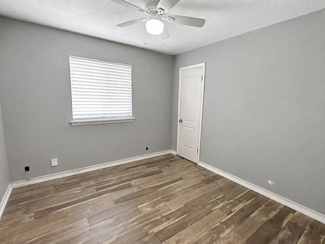 1417 Hillcrest Street, Mesquite, TX 75149