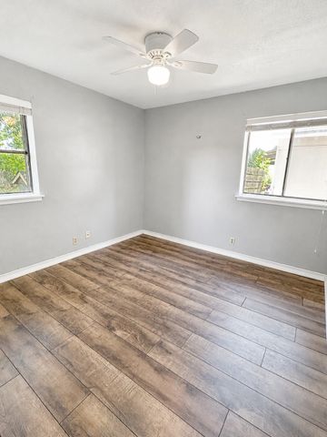 1417 Hillcrest Street, Mesquite, TX 75149