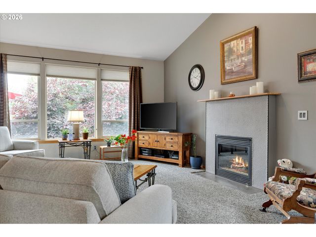 40442 Therese St, Sandy, OR 97055