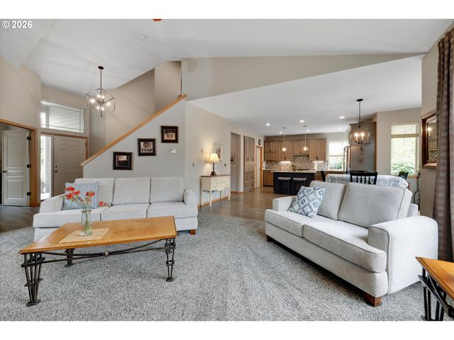 40442 Therese St, Sandy, OR 97055
