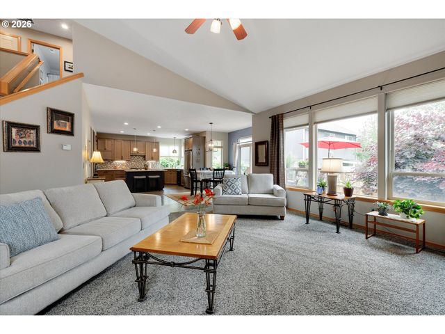 40442 Therese St, Sandy, OR 97055