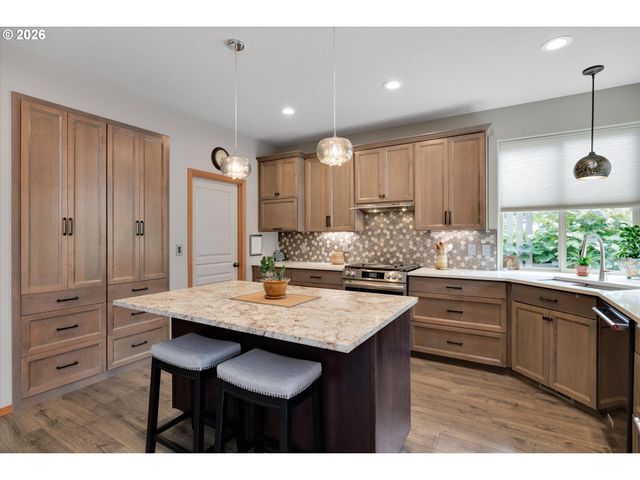 40442 Therese St, Sandy, OR 97055