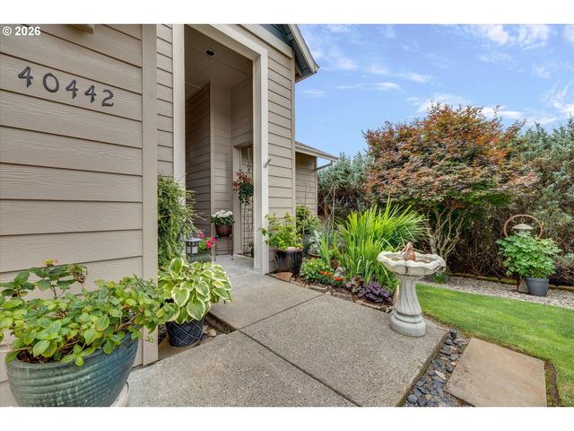 40442 Therese St, Sandy, OR 97055