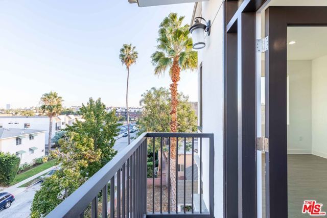 843 Wilcox Avenue 401, Los Angeles, CA 90038