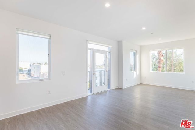 843 Wilcox Avenue 401, Los Angeles, CA 90038