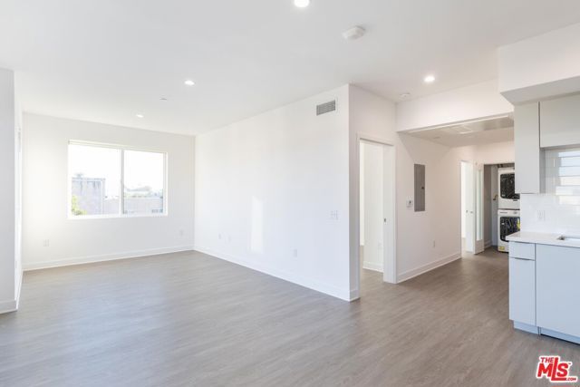 843 Wilcox Avenue 401, Los Angeles, CA 90038