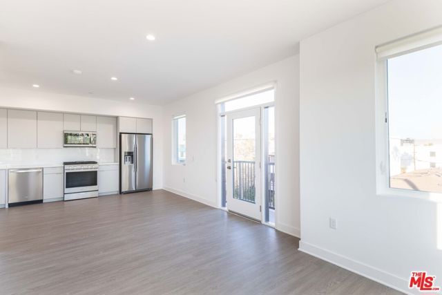 843 Wilcox Avenue 401, Los Angeles, CA 90038