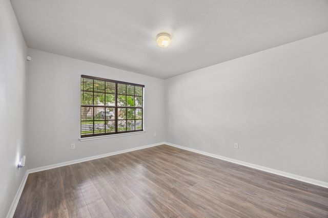 448 Tobin DR, Buda, TX 78610