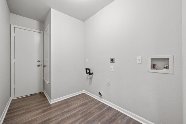 448 Tobin DR, Buda, TX 78610