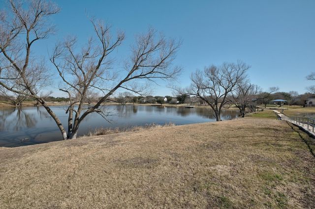 448 Tobin DR, Buda, TX 78610