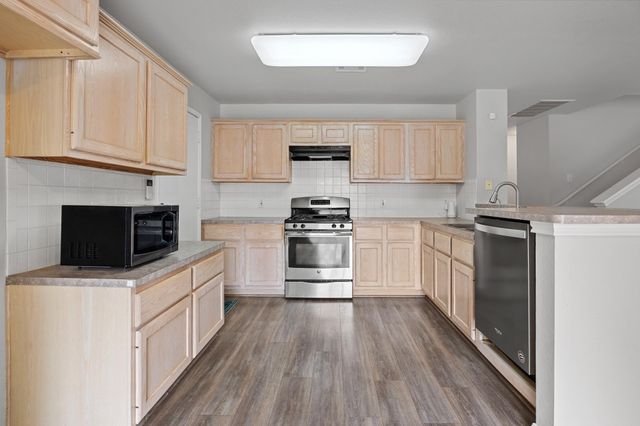 448 Tobin DR, Buda, TX 78610