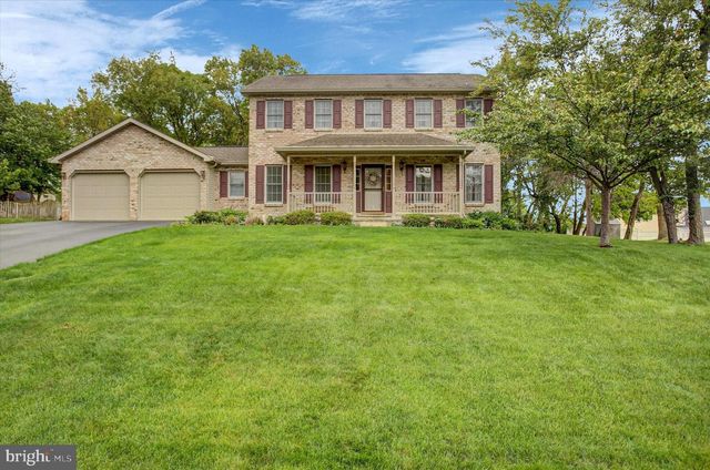 427 BRADLEY LN, Shippensburg, PA 17257