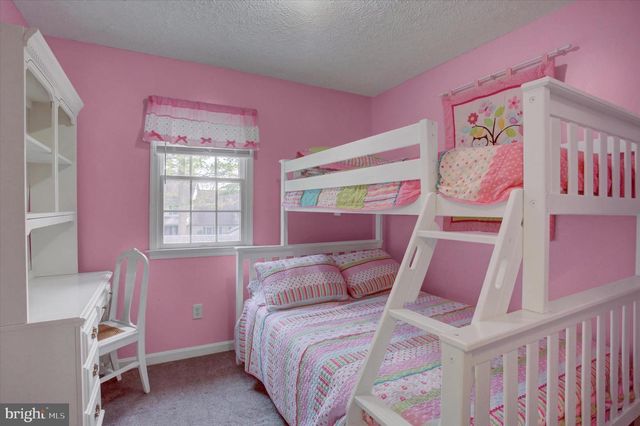 427 BRADLEY LN, Shippensburg, PA 17257