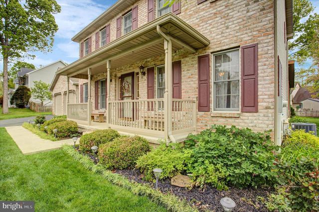 427 BRADLEY LN, Shippensburg, PA 17257