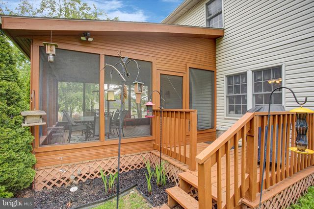 427 BRADLEY LN, Shippensburg, PA 17257