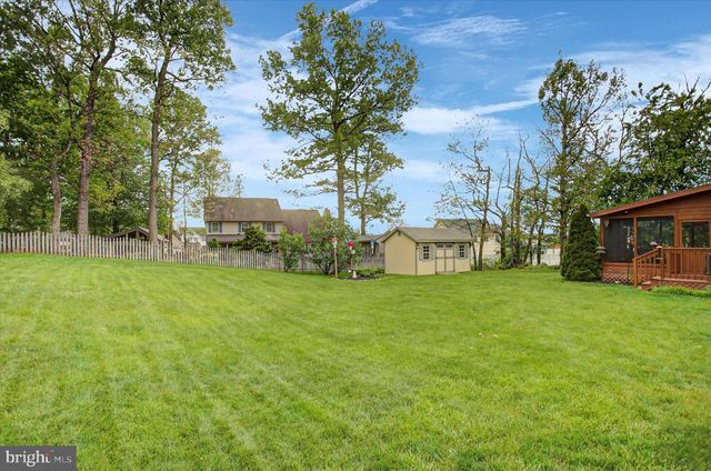 427 BRADLEY LN, Shippensburg, PA 17257