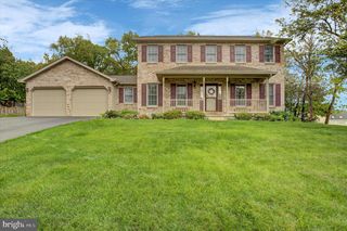 427 BRADLEY LN, Shippensburg, PA 17257