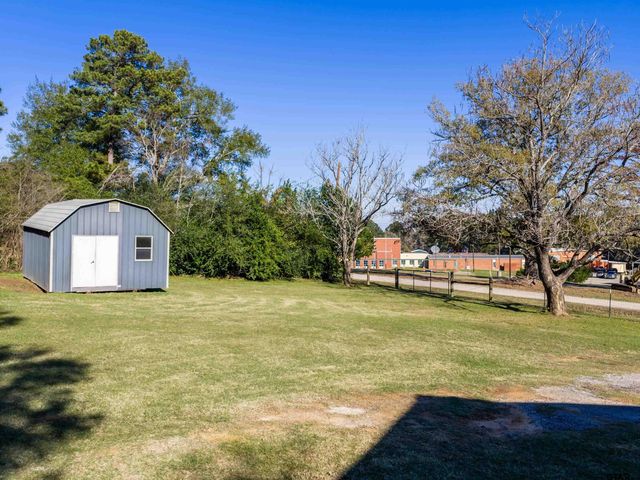 271 Front St, Palestine, TX 75803