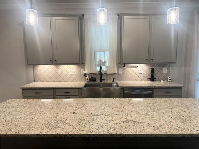 4692 Cooling Water SW Circle, Powder Springs, GA 30127