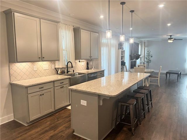 4692 Cooling Water SW Circle, Powder Springs, GA 30127