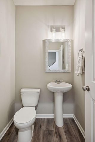 5573 Yucca Lane N, Plymouth, MN 55446