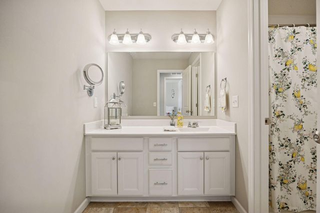 5573 Yucca Lane N, Plymouth, MN 55446