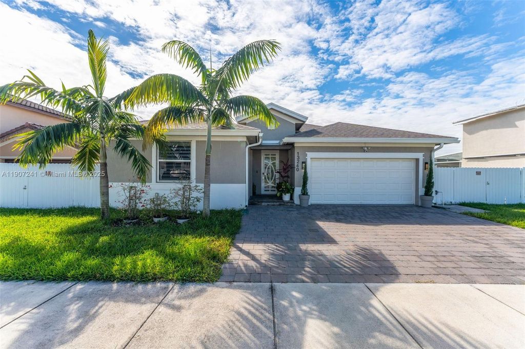 13240 SW 274th St, Homestead, FL 33032