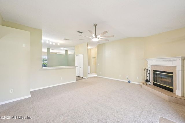 2624 GLEN OAKS Drive, Green Cove Springs, FL 32043