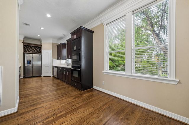 1417 Thompson Street, Houston, TX 77007