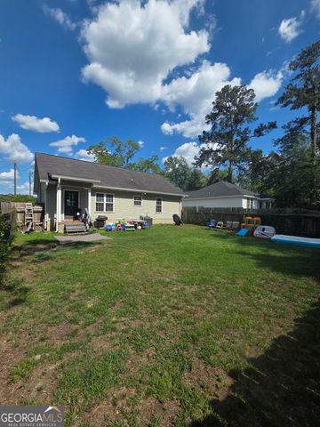 823 N Main Street, Statesboro, GA 30458