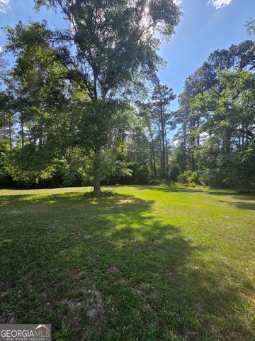 823 N Main Street, Statesboro, GA 30458