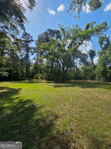 823 N Main Street, Statesboro, GA 30458