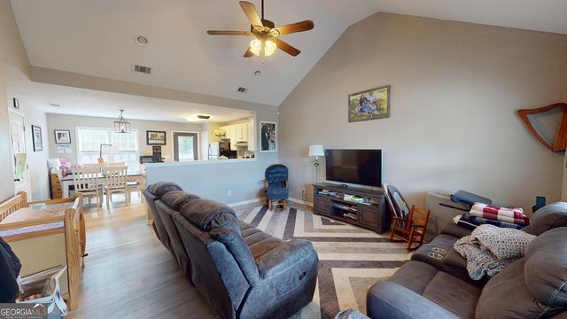 823 N Main Street, Statesboro, GA 30458