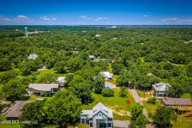 112 Leopold Street, Bay Saint Louis, MS 39520