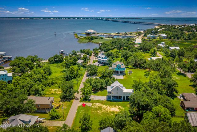112 Leopold Street, Bay Saint Louis, MS 39520