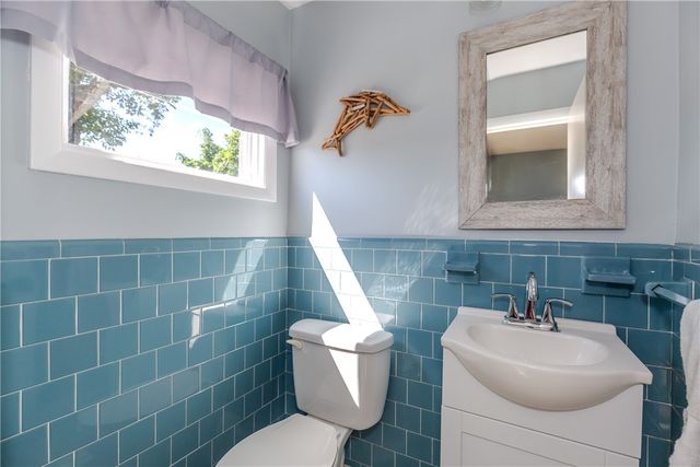 104 Meadow Road, North Providence, RI 02904