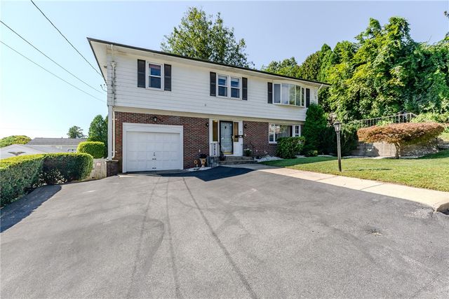 104 Meadow Road, North Providence, RI 02904