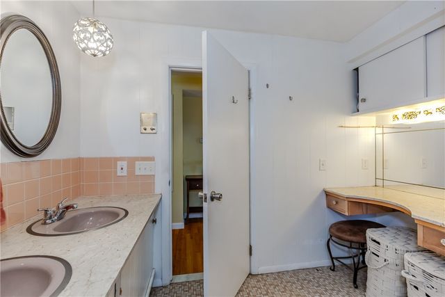 104 Meadow Road, North Providence, RI 02904