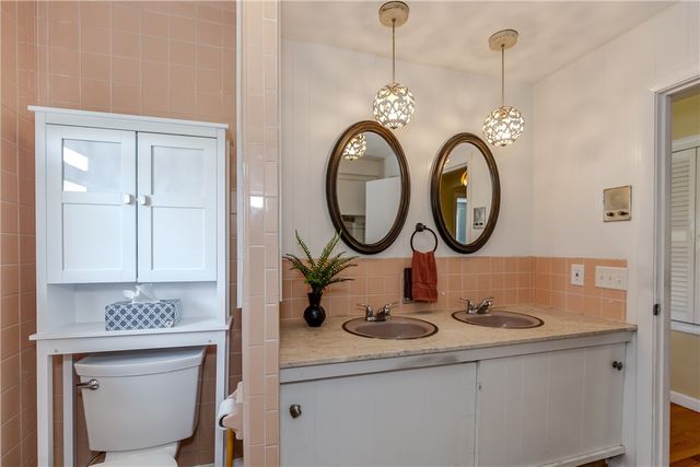 104 Meadow Road, North Providence, RI 02904