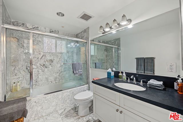 6038 Carlton Way 305, Los Angeles, CA 90028