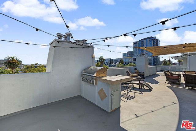 6038 Carlton Way 305, Los Angeles, CA 90028