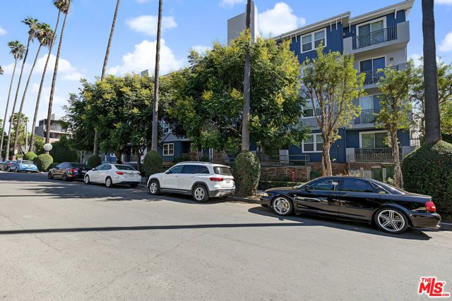 6038 Carlton Way 305, Los Angeles, CA 90028